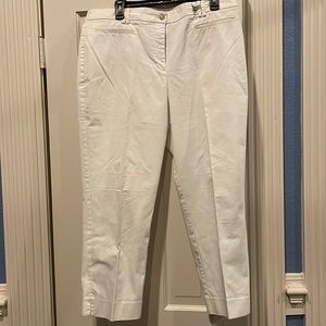 Ann Taylor curvy fit, size 12 white cropped pants